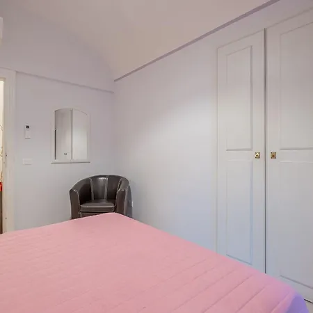 In Via Merulana By Halldis * 로마