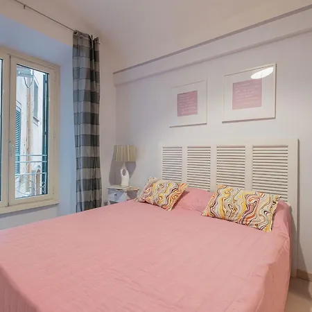 Apartment In Via Merulana By Halldis