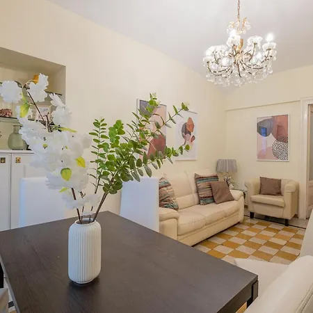 Apartment In Via Merulana By Halldis Rome