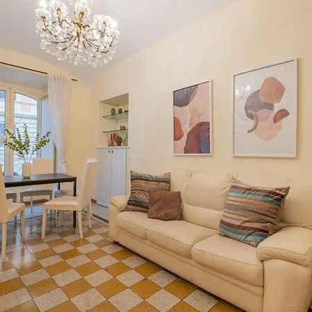 Apartment In Via Merulana By Halldis